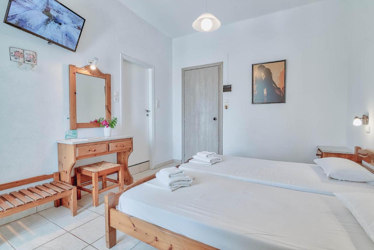 Pavlos Place 2*