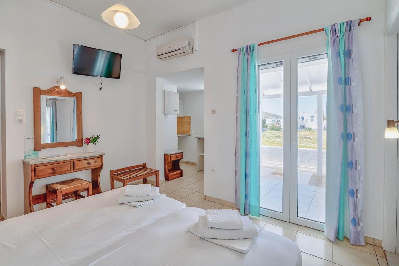 Pavlos Place 2*