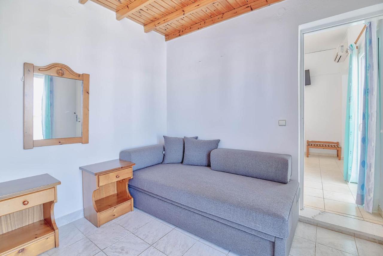 Pavlos Place Hotel